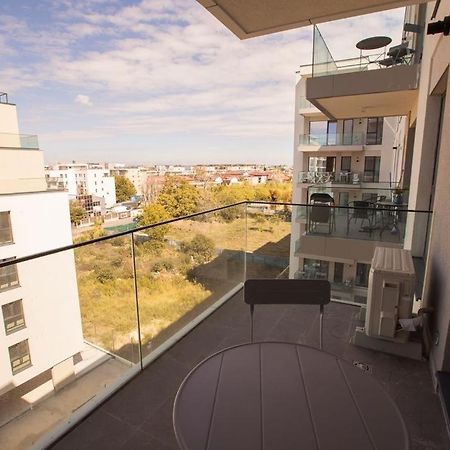 Escapism - Premium 1Br Apartment With Parking 布加勒斯特 外观 照片