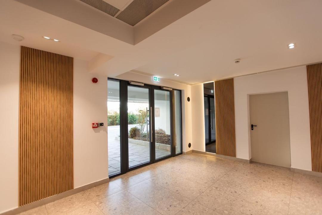 Escapism - Premium 1Br Apartment With Parking 布加勒斯特 外观 照片