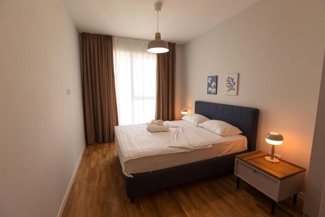Escapism - Premium 1Br Apartment With Parking 布加勒斯特 外观 照片