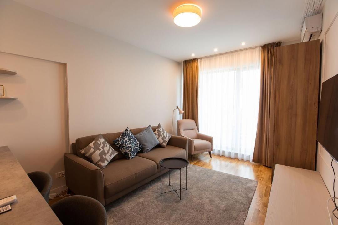 Escapism - Premium 1Br Apartment With Parking 布加勒斯特 外观 照片