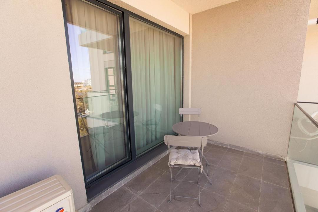 Escapism - Premium 1Br Apartment With Parking 布加勒斯特 外观 照片