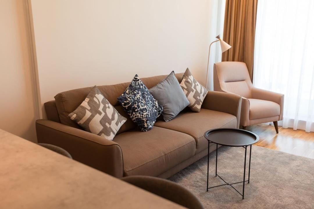 Escapism - Premium 1Br Apartment With Parking 布加勒斯特 外观 照片