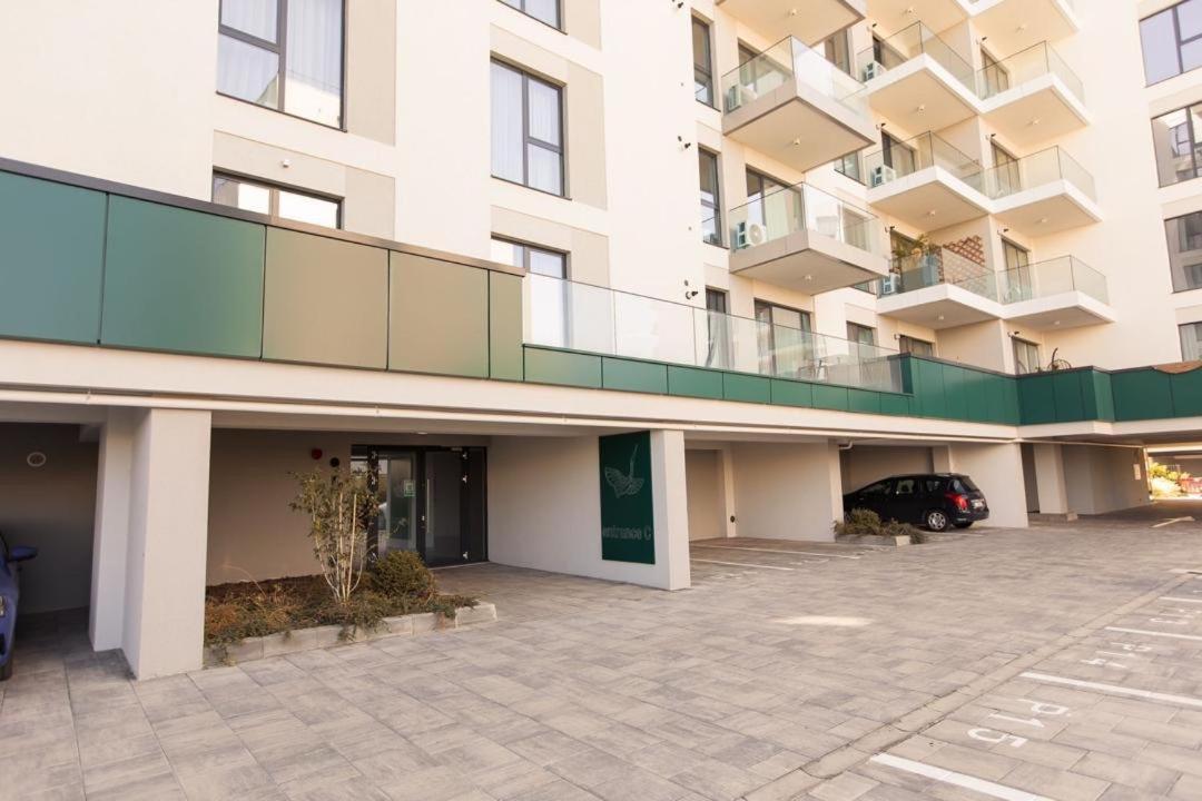 Escapism - Premium 1Br Apartment With Parking 布加勒斯特 外观 照片